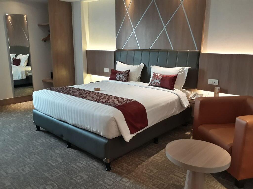 Demelia Hotel Макасар Екстериор снимка