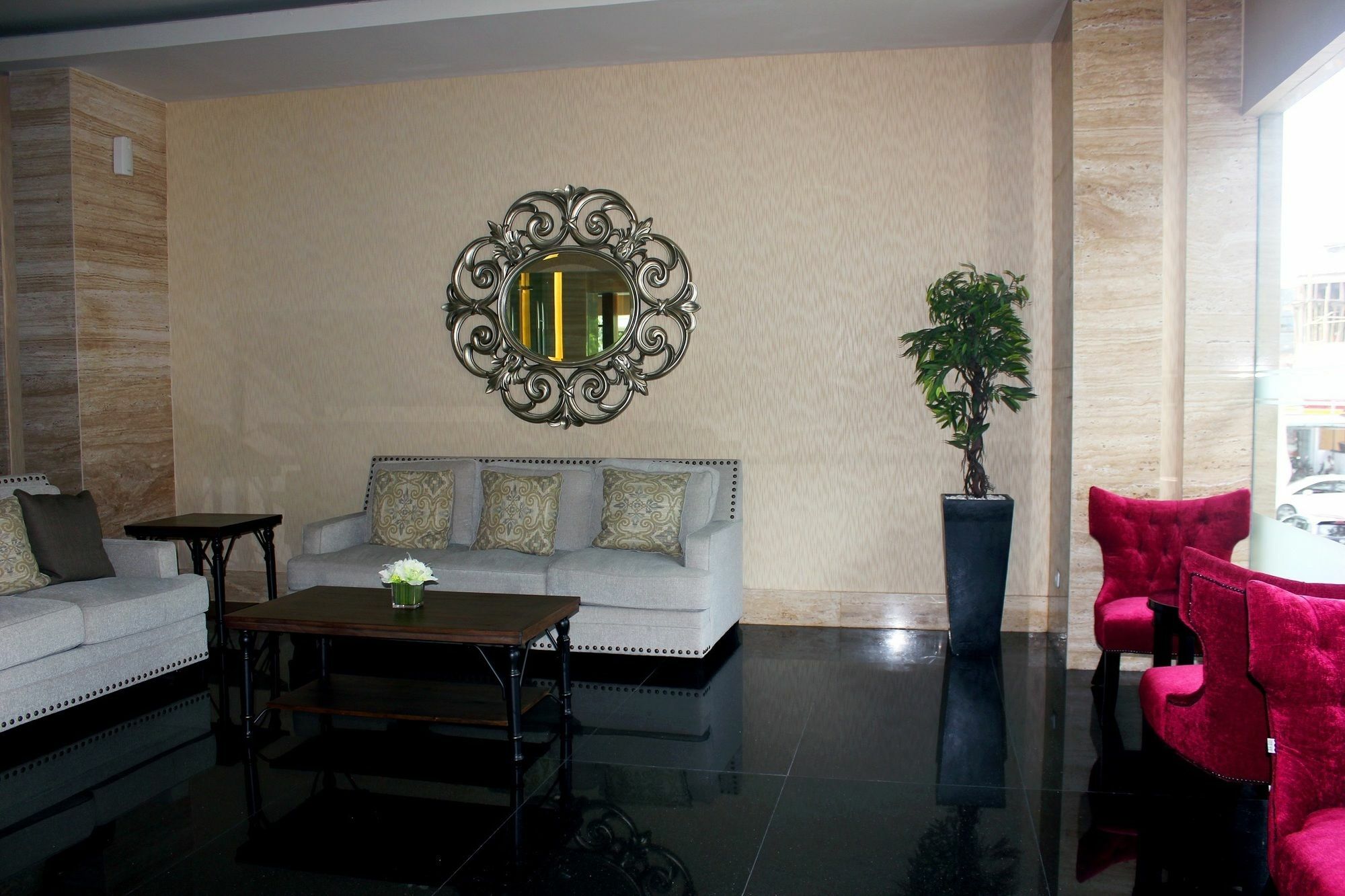 Demelia Hotel Макасар Екстериор снимка