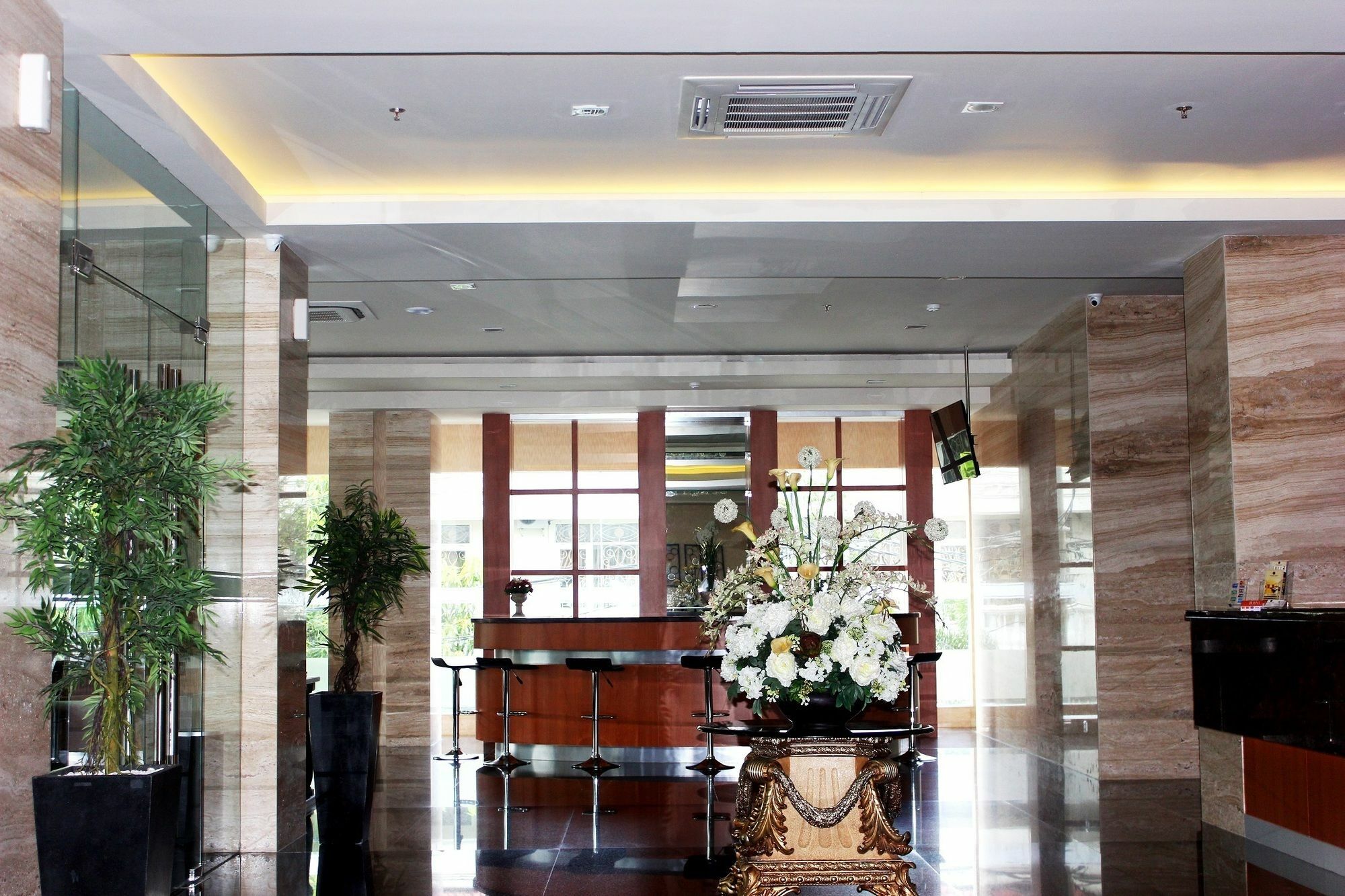 Demelia Hotel Макасар Екстериор снимка