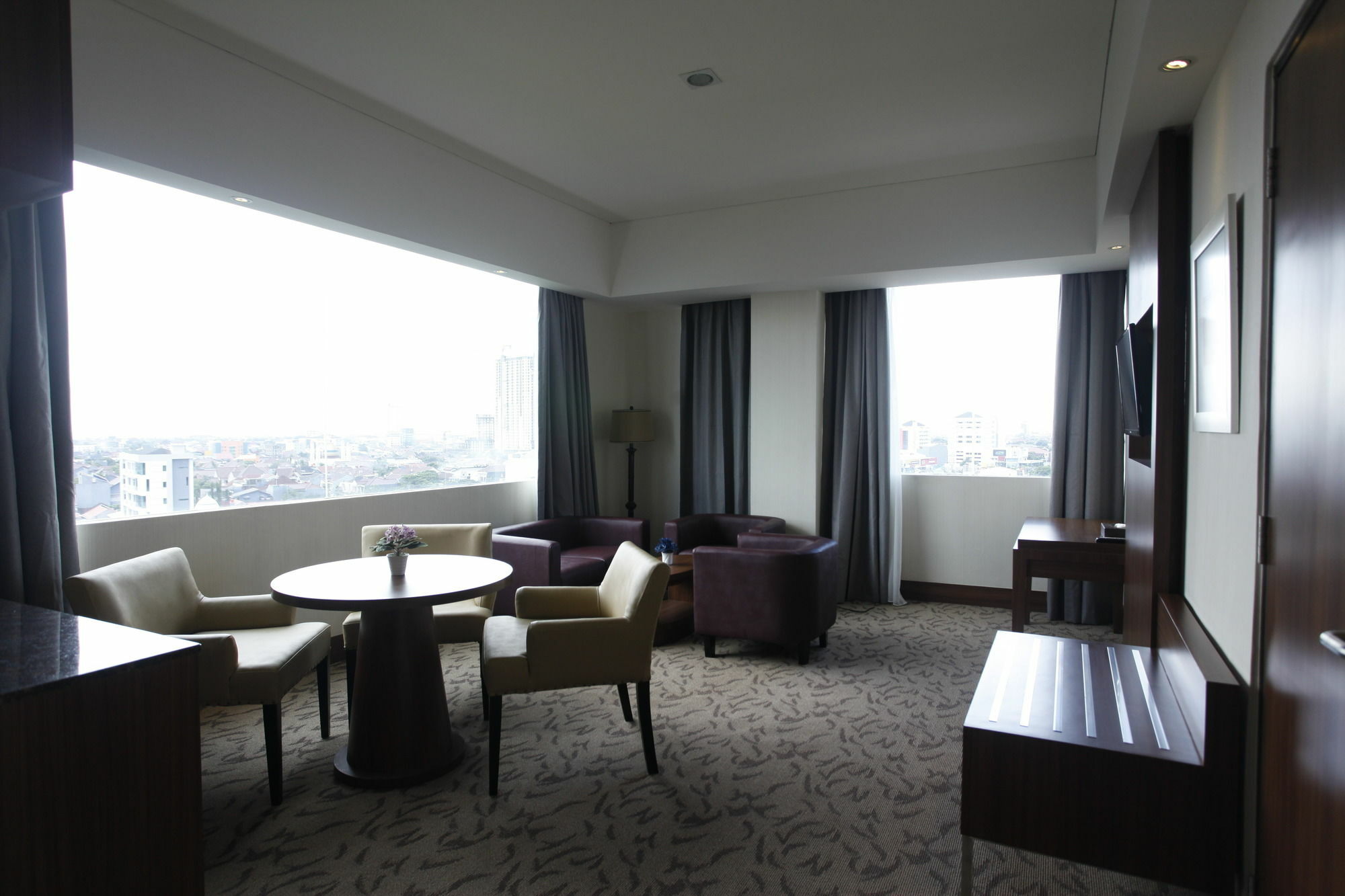 Demelia Hotel Макасар Екстериор снимка